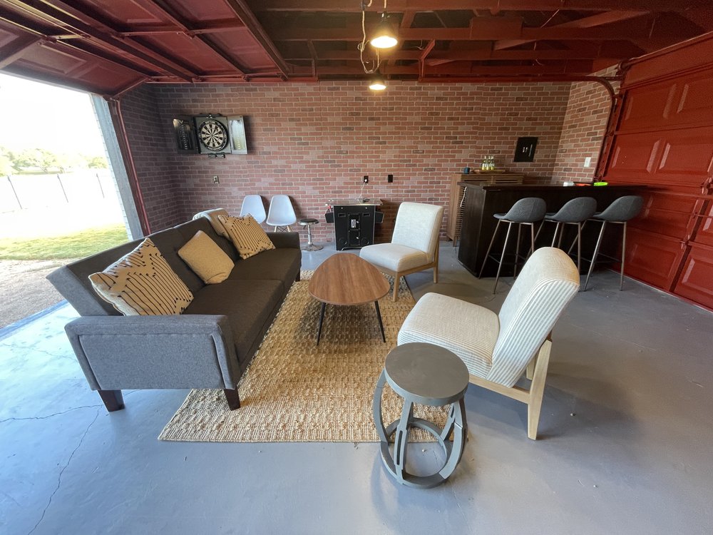 gameroom-lounge