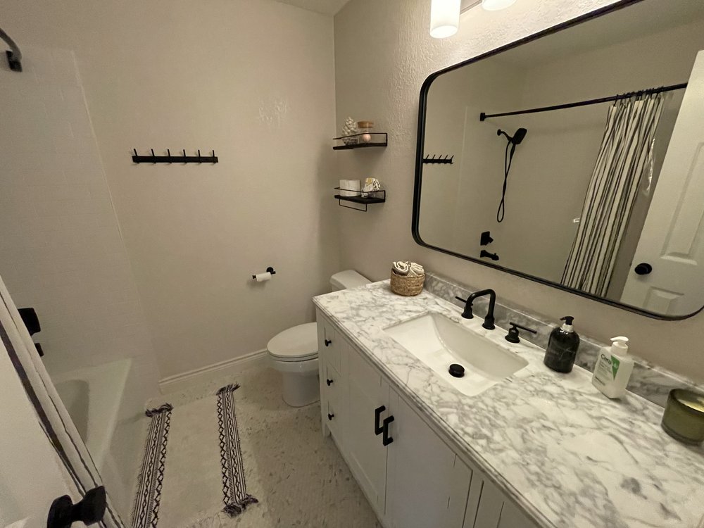 hall-bath